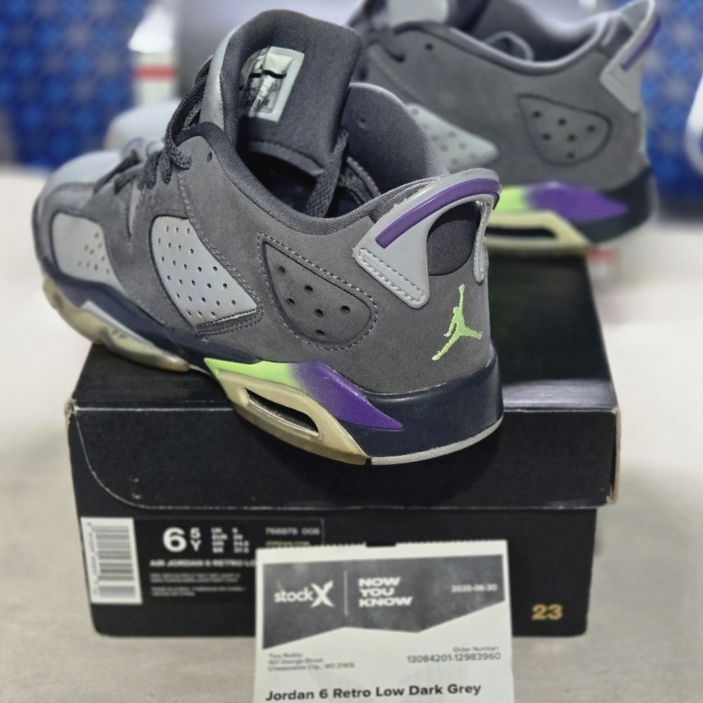 Air Jordan 6 Retro Low GG Dark Grey‎ Ultraviolet Ghost Green Size 6.5Y women's 8